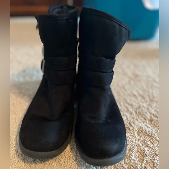 Furlined boots, size 9. Merona brand - Picture 2 of 4